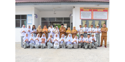 5 Perbedaan Guru Jaman Dulu dan Sekarang